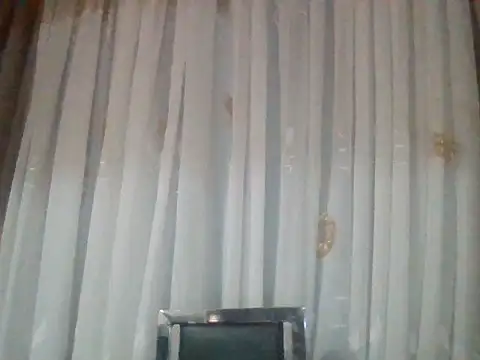 Snapshot of Lomivah chatting on October 31, 2025, 4:08 pm Lomivah online show from October 31, 2025, 4:08 pm