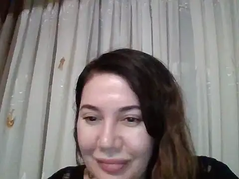 Snapshot of Lomivah chatting on November 20, 2025, 6:40 pm Lomivah online show from November 20, 2025, 6:40 pm