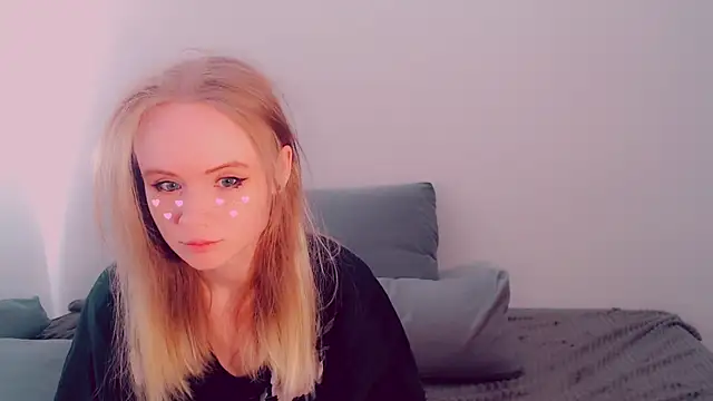 AliceNya cute online show from April 28, 2026, 5:34 am