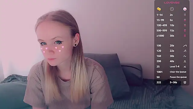 Snapshot of AliceNya_cute chatting on June 4, 2026, 5:57 am AliceNya cute online show from June 4, 2026, 5:57 am