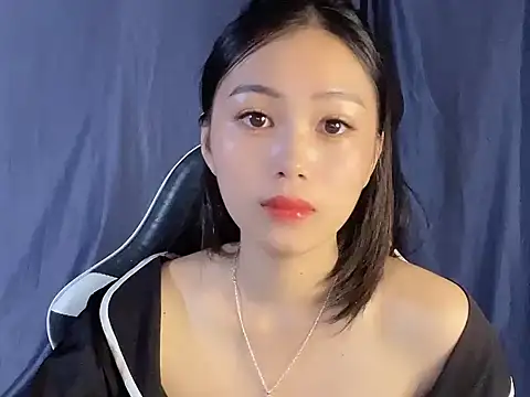 Lyly4757 online show from September 21, 2025, 7:15 pm