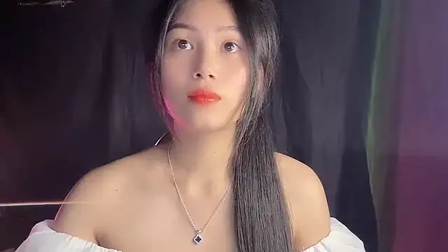 Snapshot of Lyly4757 chatting on October 8, 2025, 2:14 pm Lyly4757 online show from October 8, 2025, 2:14 pm