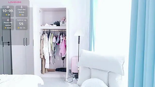 Snapshot of schoolgirl-nurse chatting on November 14, 2025, 7:51 am schoolgirl-nurse online show from November 14, 2025, 7:51 am