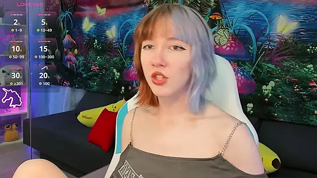 Snapshot of JessieRich chatting on October 18, 2025, 8:53 pm JessieRich online show from October 18, 2025, 8:53 pm