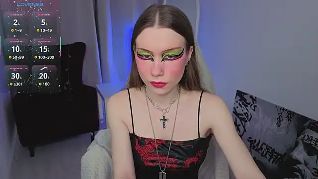 KarenSmitht online show from January 18, 2026, 1:59 pm