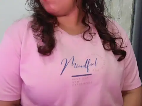 Snapshot of _Ameera_ chatting on November 8, 2025, 3:39 am Ameera online show from November 8, 2025, 3:39 am