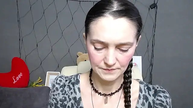 TayaFinch online show from February 8, 2026, 1:14 pm