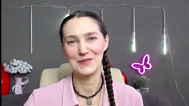 TayaFinch online show from February 19, 2026, 1:18 pm