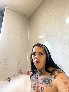 DIRTY PAISLEY X online show from September 18, 2025, 5:04 pm