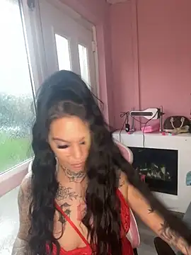 DIRTY PAISLEY X online show from November 11, 2025, 1:44 pm