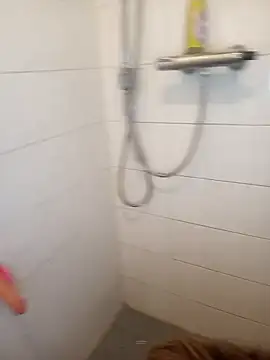 Snapshot of Lolapussyxoxo chatting on February 18, 2026, 11:06 am Lolapussyxoxo online show from February 18, 2026, 11:06 am