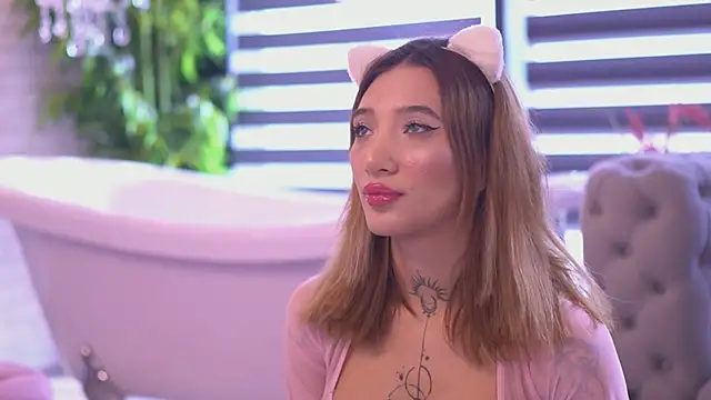 Snapshot of SiennaJayden chatting on September 29, 2025, 7:35 am SiennaJayden online show from September 29, 2025, 7:35 am