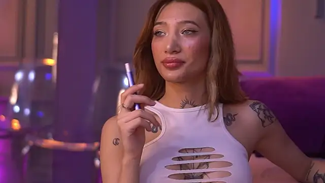 Snapshot of SiennaJayden chatting on October 8, 2025, 5:21 pm SiennaJayden online show from October 8, 2025, 5:21 pm