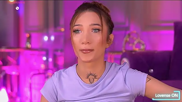 Snapshot of SiennaJayden chatting on November 14, 2025, 7:01 pm SiennaJayden online show from November 14, 2025, 7:01 pm