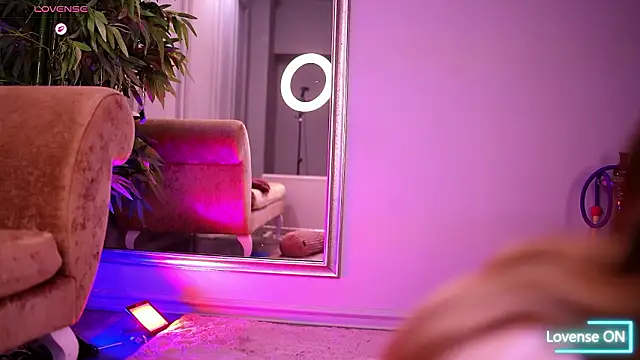 Snapshot of SiennaJayden chatting on January 15, 2026, 6:33 pm SiennaJayden online show from January 15, 2026, 6:33 pm