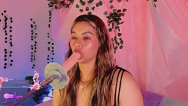 chubbyZoe online show from November 29, 2025, 11:30 pm