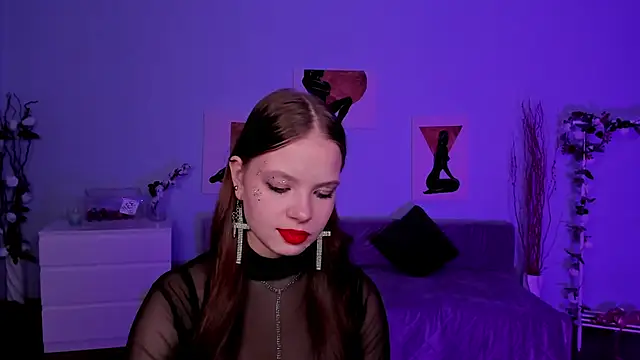 BetsyKiss online show from December 4, 2025, 5:10 pm