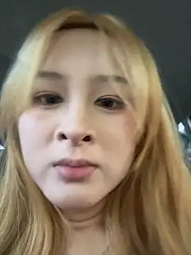 Snapshot of yuki_june chatting on October 28, 2025, 9:35 am yuki june online show from October 28, 2025, 9:35 am