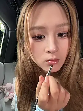 Snapshot of yuki_june chatting on May 8, 2026, 8:08 am yuki june online show from May 8, 2026, 8:08 am