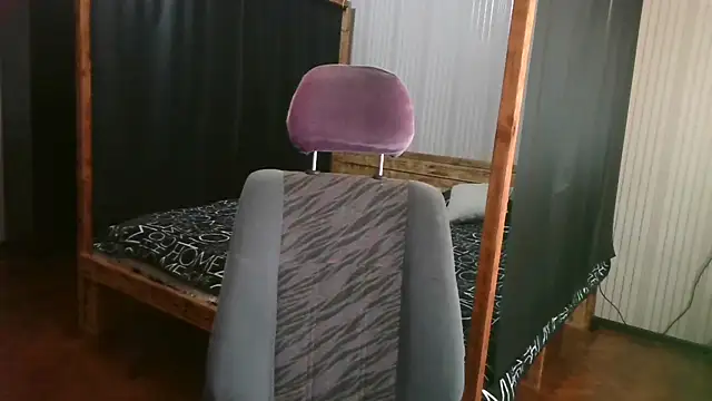 Snapshot of EthelsLover chatting on June 23, 2026, 10:35 am EthelsLover online show from June 23, 2026, 10:35 am
