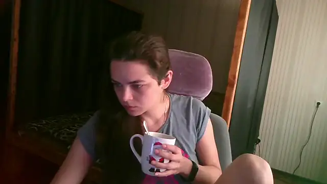 Snapshot of EthelsLover chatting on July 29, 2026, 6:11 am EthelsLover online show from July 29, 2026, 6:11 am