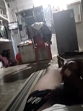 Snapshot of samsharma- chatting on October 5, 2025, 3:43 pm samsharma- online show from October 5, 2025, 3:43 pm