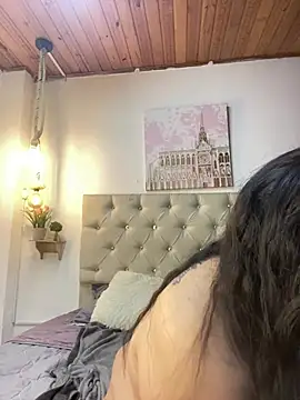 Snapshot of Andrea_secret_ chatting on July 28, 2026, 3:21 pm Andrea secret online show from July 28, 2026, 3:21 pm