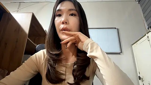 Snapshot of marry_dreams chatting on October 6, 2025, 2:14 pm marry dreams online show from October 6, 2025, 2:14 pm