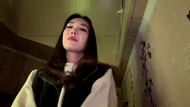 Snapshot of marry_dreams chatting on November 21, 2025, 4:49 pm marry dreams online show from November 21, 2025, 4:49 pm