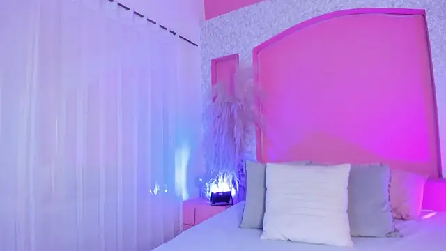 Peytonn Monroe online show from March 13, 2026, 7:42 pm