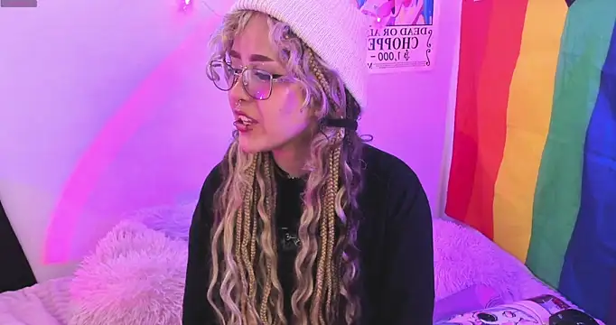 NekoWaifu online show from December 5, 2025, 1:31 pm