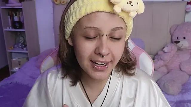 NekoWaifu online show from May 12, 2026, 2:36 pm