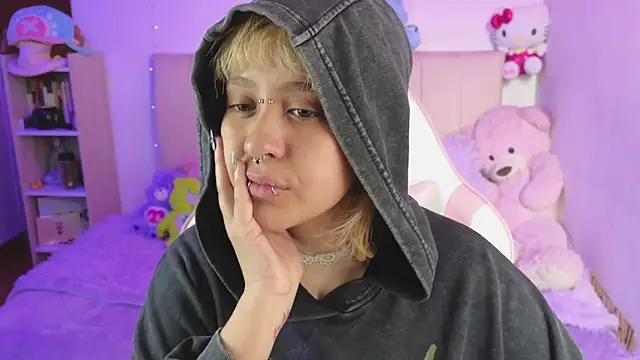 NekoWaifu online show from June 15, 2026, 3:25 pm