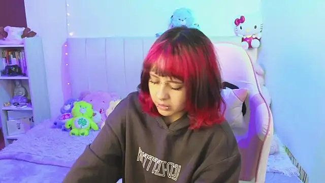 NekoWaifu online show from June 18, 2026, 3:27 pm