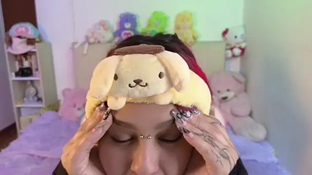 NekoWaifu online show from July 20, 2026, 3:25 pm