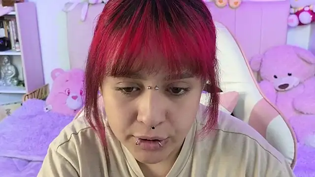 NekoWaifu online show from July 21, 2026, 5:26 pm