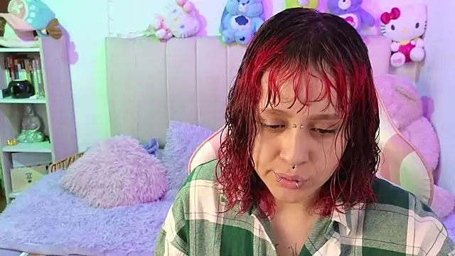 NekoWaifu online show from July 28, 2026, 5:34 pm