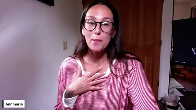 Snapshot of annmarieferrara chatting on September 29, 2025, 6:02 pm annmarieferrara online show from September 29, 2025, 6:02 pm