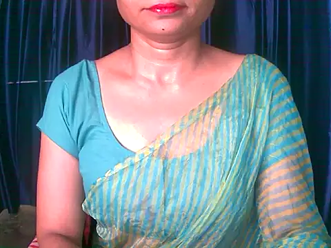 Snapshot of Sangeetha5 chatting on October 2, 2025, 7:59 am Sangeetha5 online show from October 2, 2025, 7:59 am