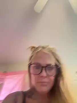 Snapshot of tattoobarbiexox chatting on October 2, 2025, 2:57 pm tattoobarbiexox online show from October 2, 2025, 2:57 pm