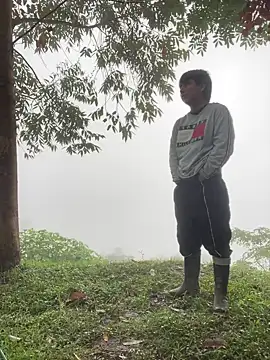 Snapshot of sky-wolves chatting on November 15, 2025, 10:15 pm sky-wolves online show from November 15, 2025, 10:15 pm