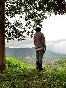 Snapshot of sky-wolves chatting on November 22, 2025, 9:47 pm sky-wolves online show from November 22, 2025, 9:47 pm