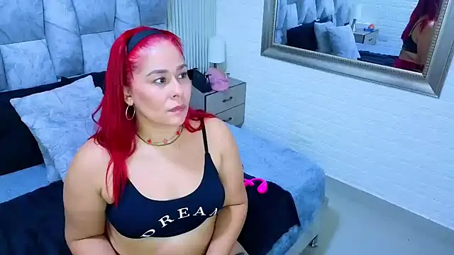 Snapshot of sofiagutierrez__ chatting on November 11, 2025, 11:49 pm sofiagutierrez online show from November 11, 2025, 11:49 pm