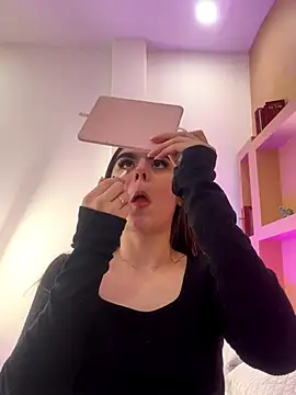 Snapshot of SofiaFontaiine chatting on October 25, 2025, 3:58 am SofiaFontaiine online show from October 25, 2025, 3:58 am