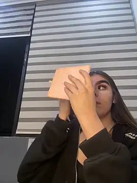 Snapshot of SofiaFontaiine chatting on November 13, 2025, 3:38 am SofiaFontaiine online show from November 13, 2025, 3:38 am