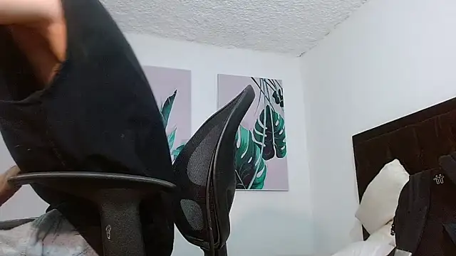 Snapshot of jaico_santos chatting on October 18, 2025, 10:43 pm jaico santos online show from October 18, 2025, 10:43 pm