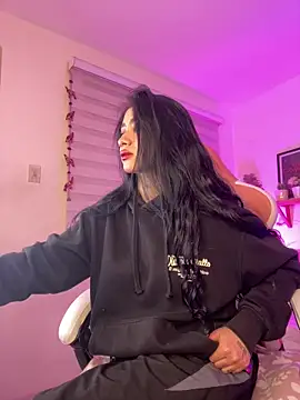 Snapshot of camila1_torres_ chatting on December 16, 2025, 2:27 am camila1 torres online show from December 16, 2025, 2:27 am