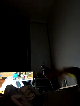 Snapshot of Mikaaa97 chatting on November 5, 2025, 12:43 am Mikaaa97 online show from November 5, 2025, 12:43 am