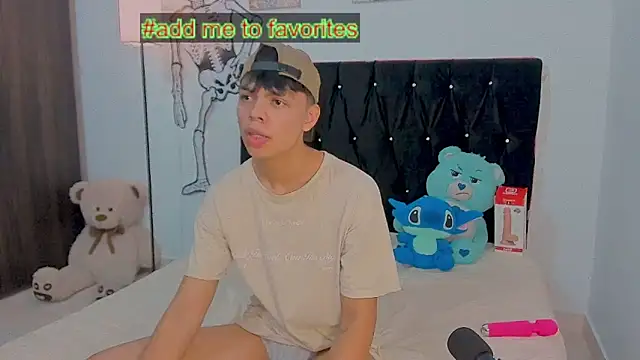 Snapshot of Zacktorres_ chatting on October 25, 2025, 10:15 pm Zacktorres online show from October 25, 2025, 10:15 pm