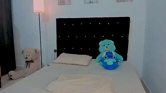 Snapshot of Zacktorres_ chatting on October 26, 2025, 10:04 pm Zacktorres online show from October 26, 2025, 10:04 pm